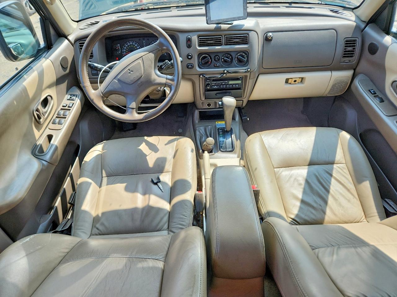 2001 MITSUBISHI MONTERO