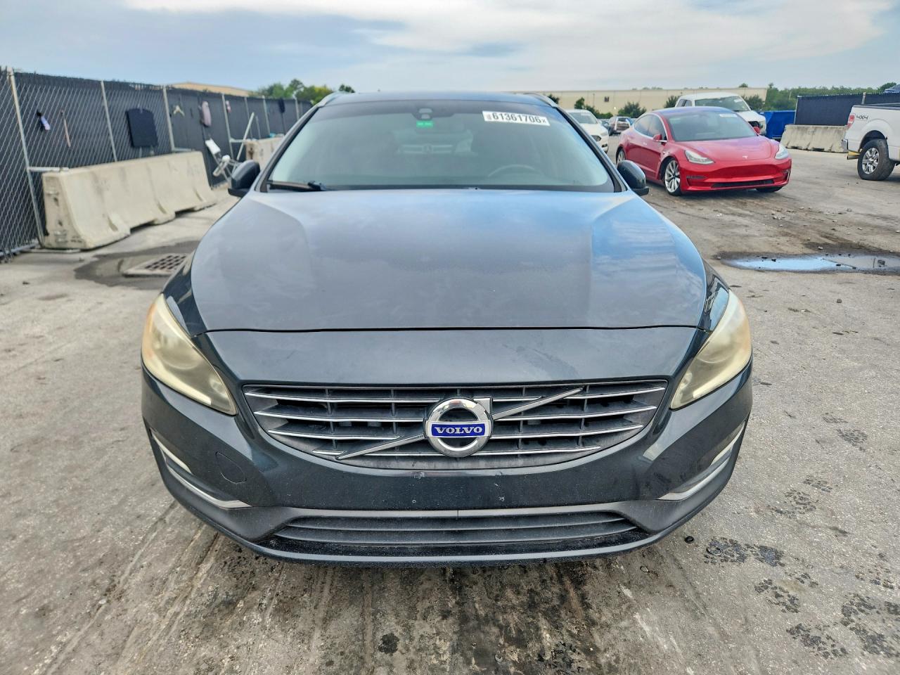 2015 VOLVO V60