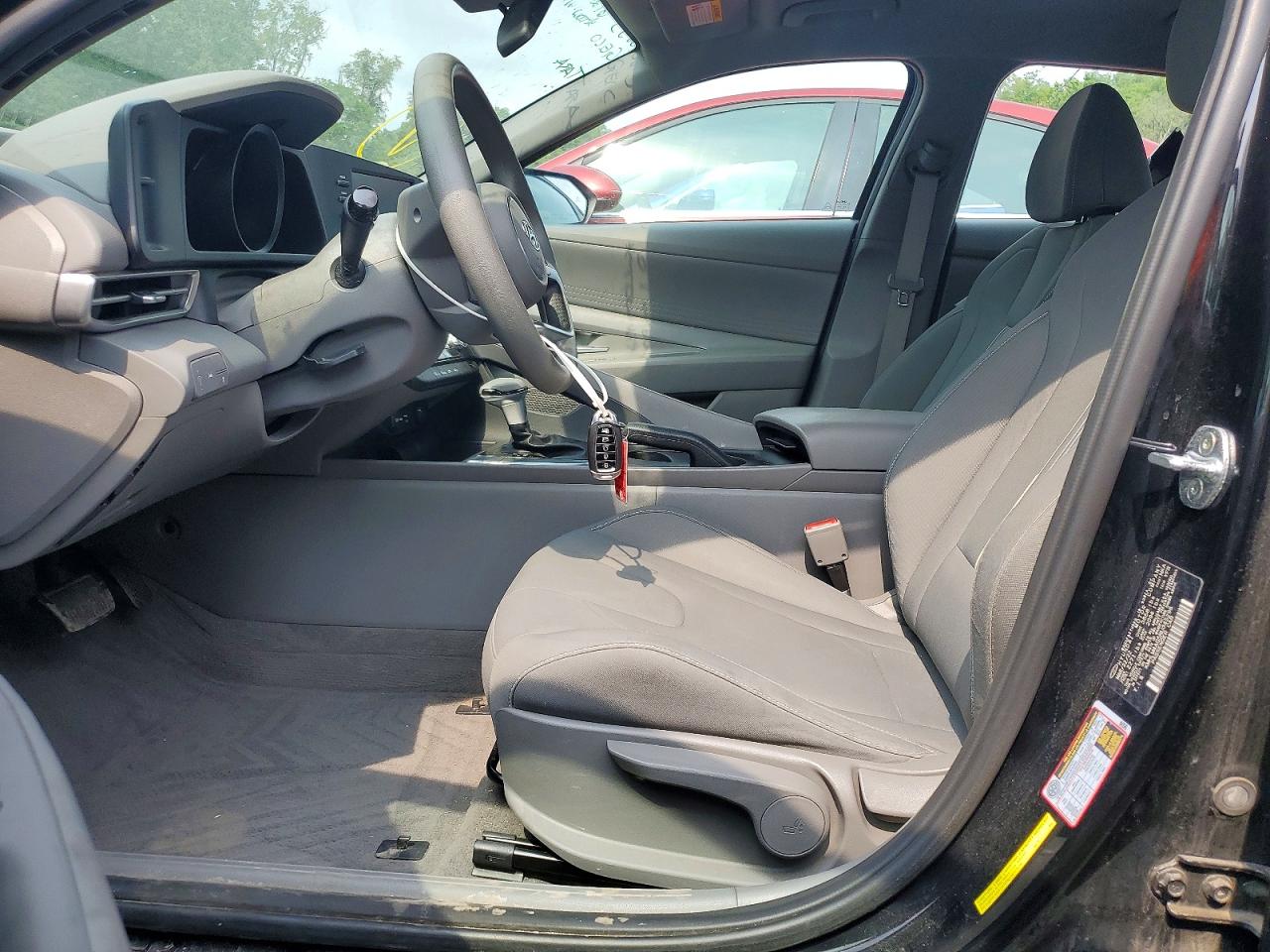 2022 HYUNDAI ELANTRA
