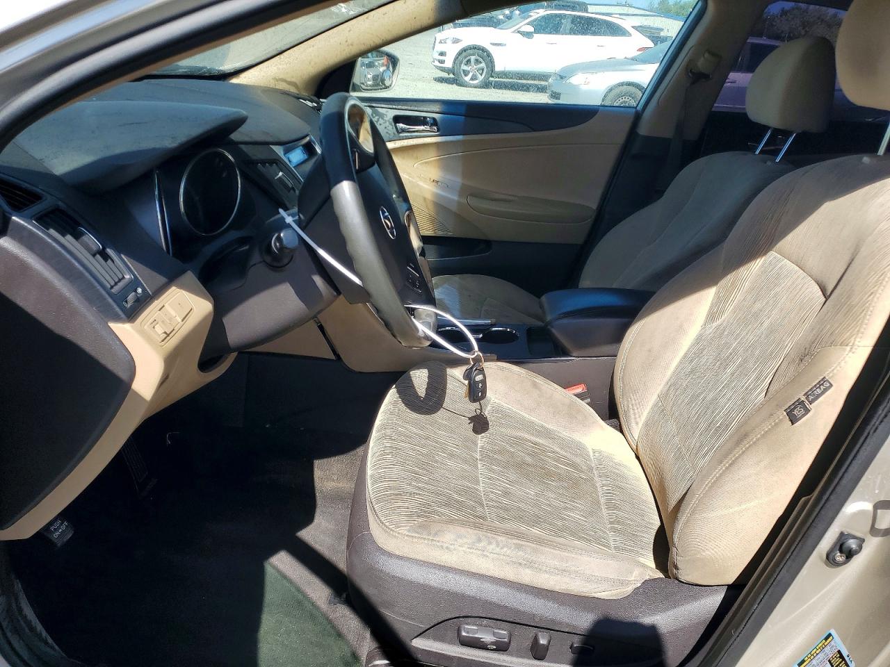 2011 HYUNDAI SONATA