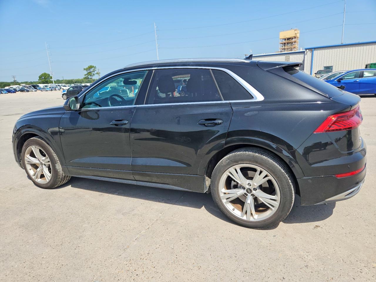 2023 AUDI Q8
