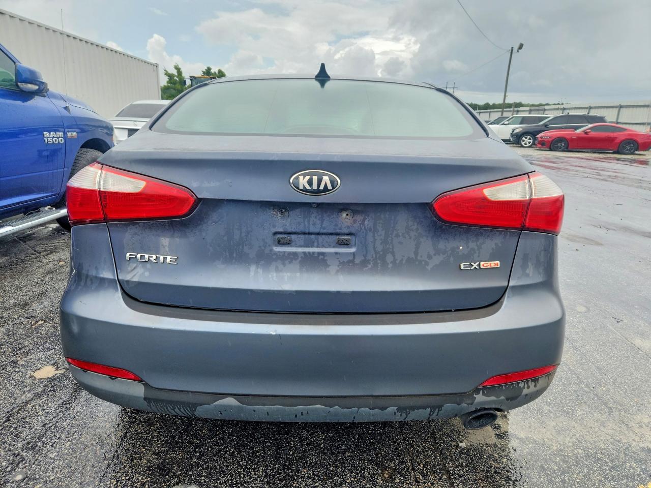 2015 KIA FORTE