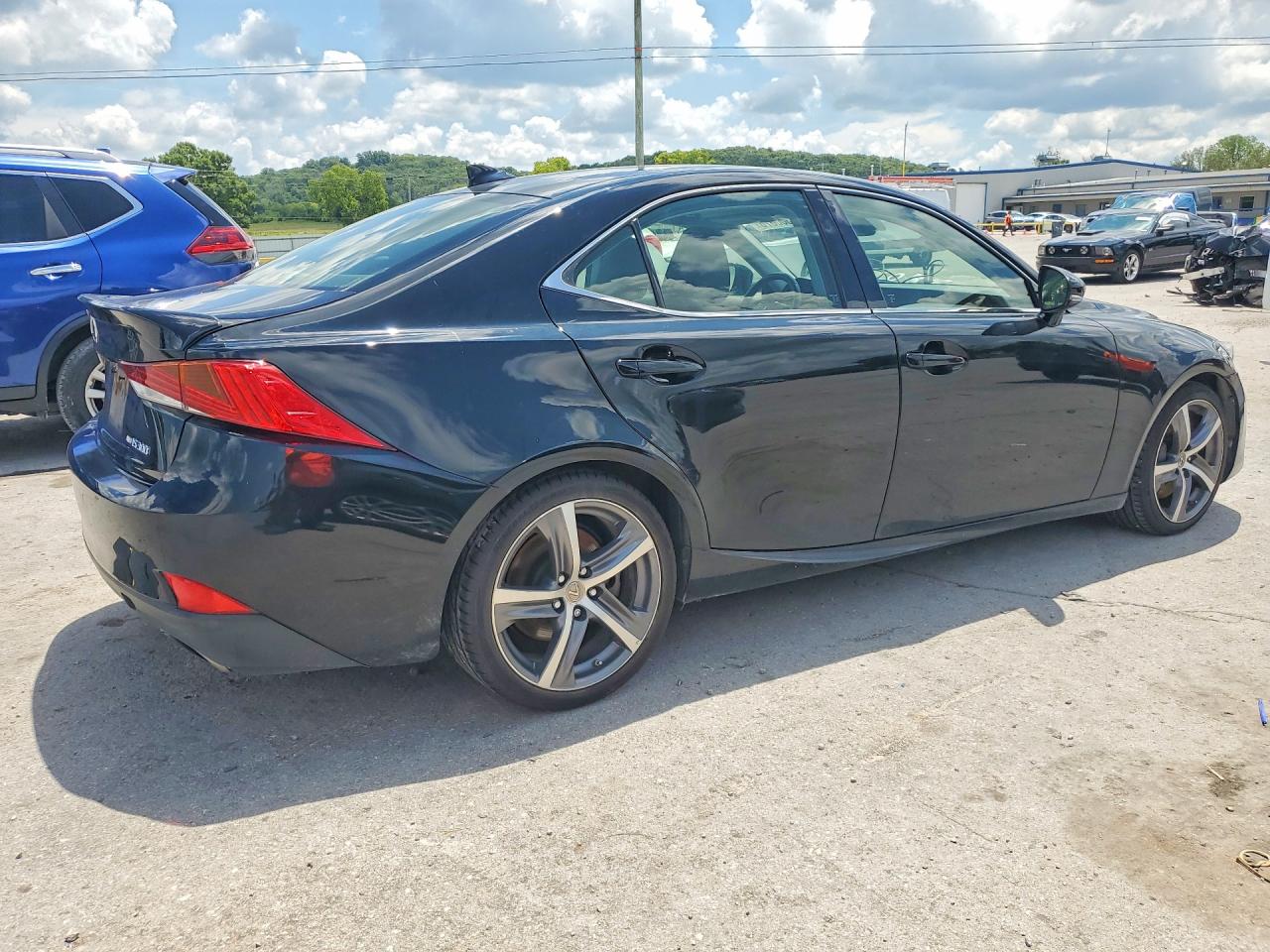 2017 LEXUS IS