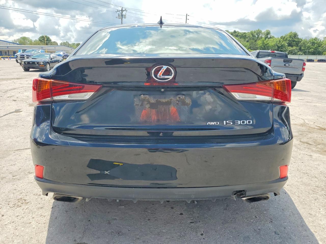 2017 LEXUS IS