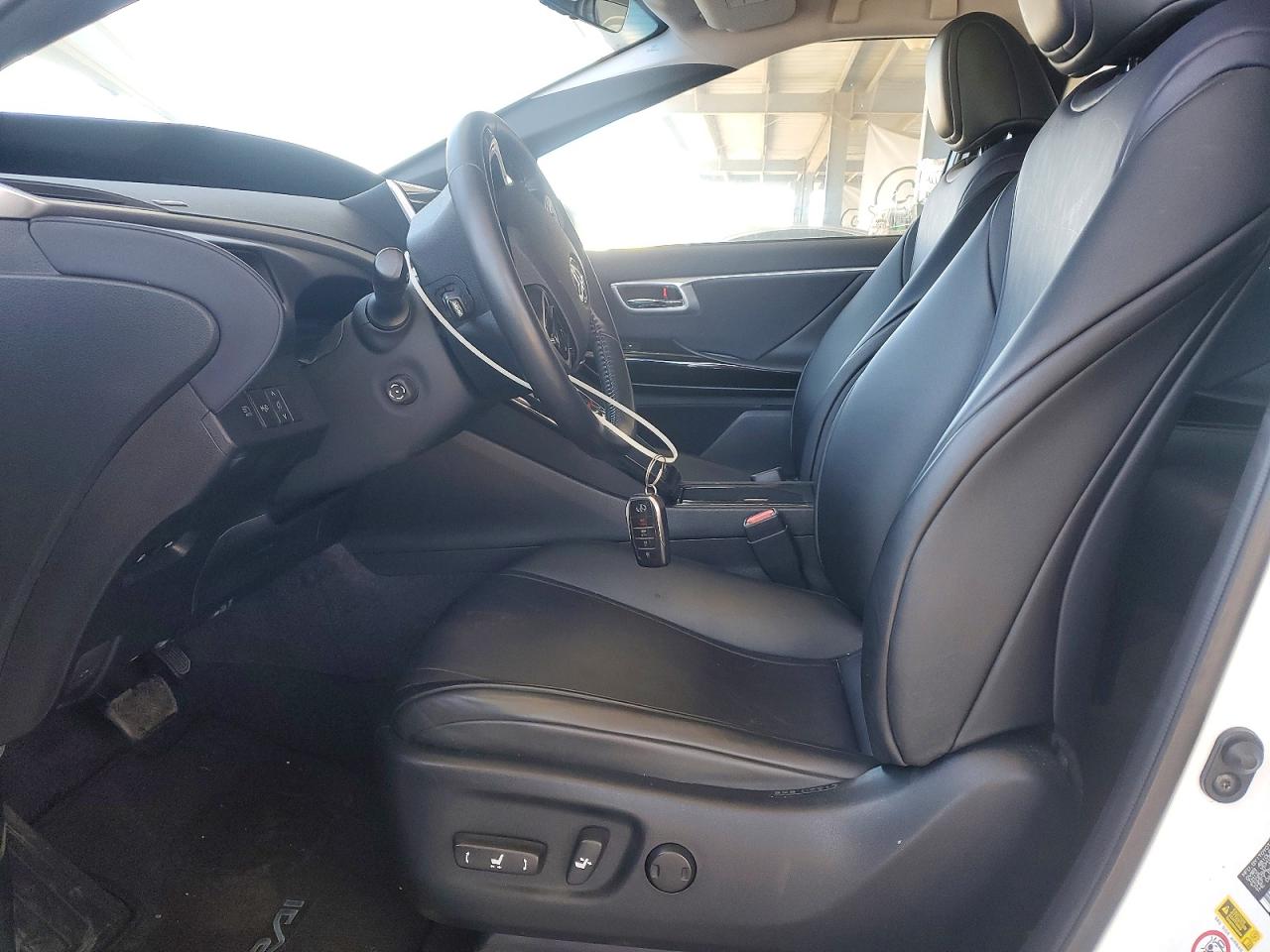 2019 TOYOTA MIRAI BASE