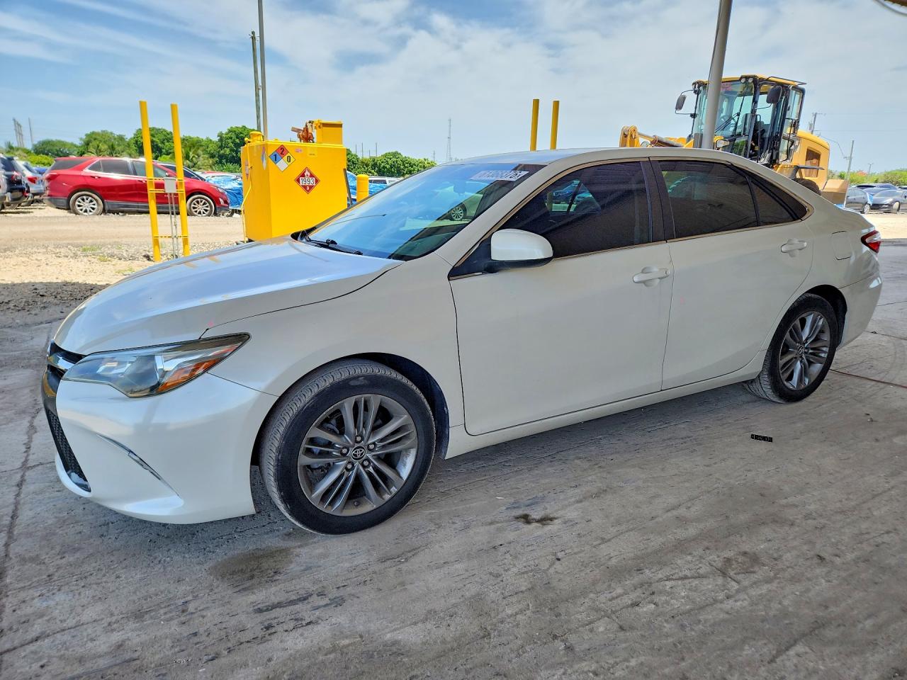 2015 TOYOTA CAMRY