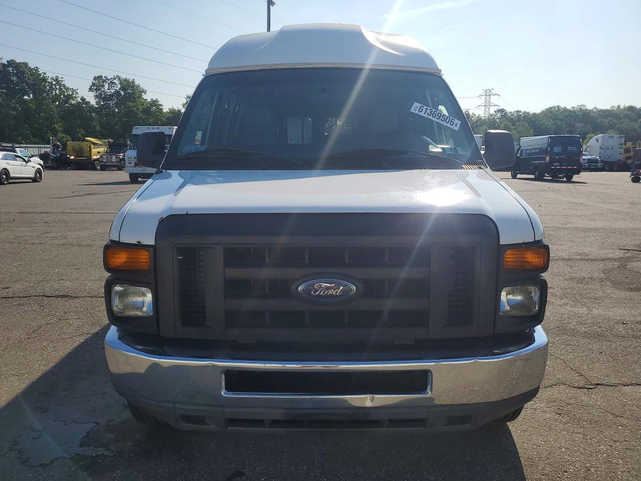 2009 FORD ECONOLINE