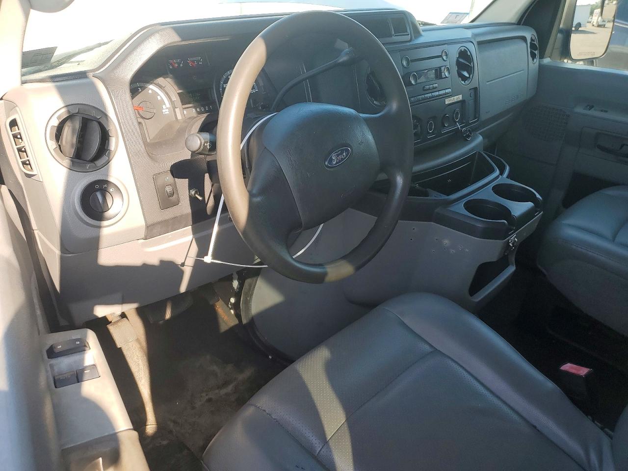 2009 FORD ECONOLINE