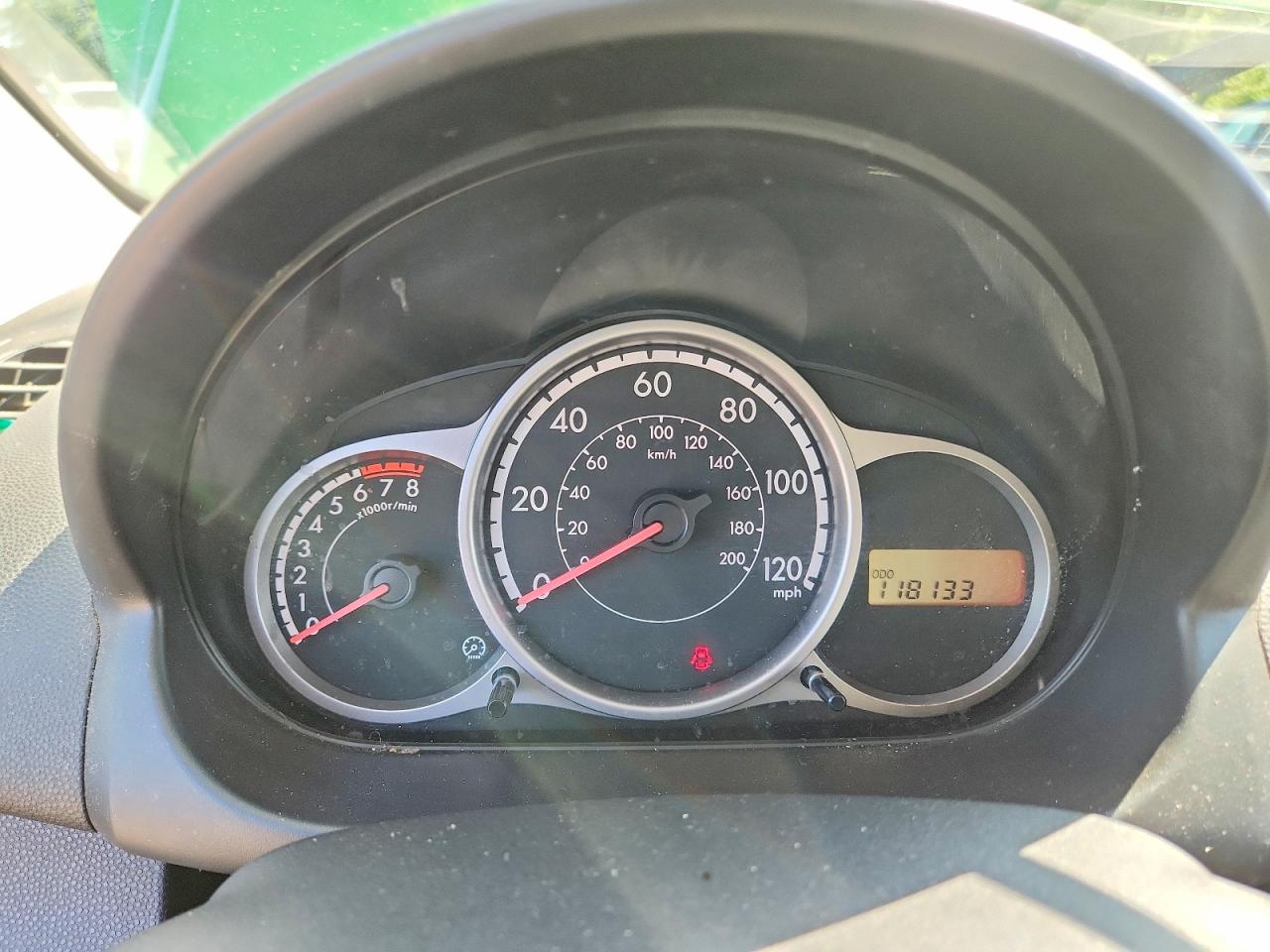 2011 MAZDA 2