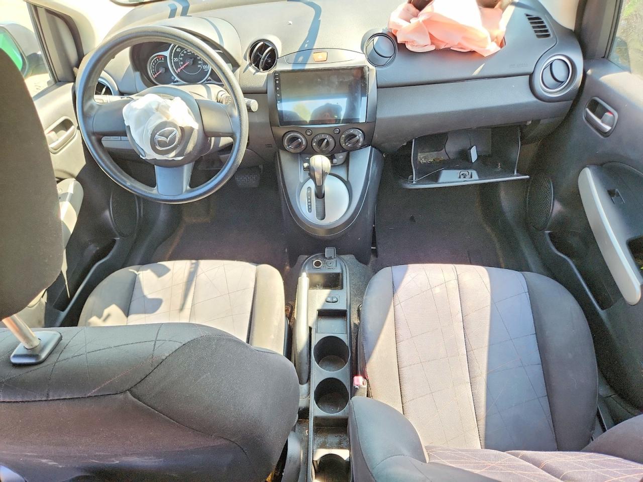 2011 MAZDA 2