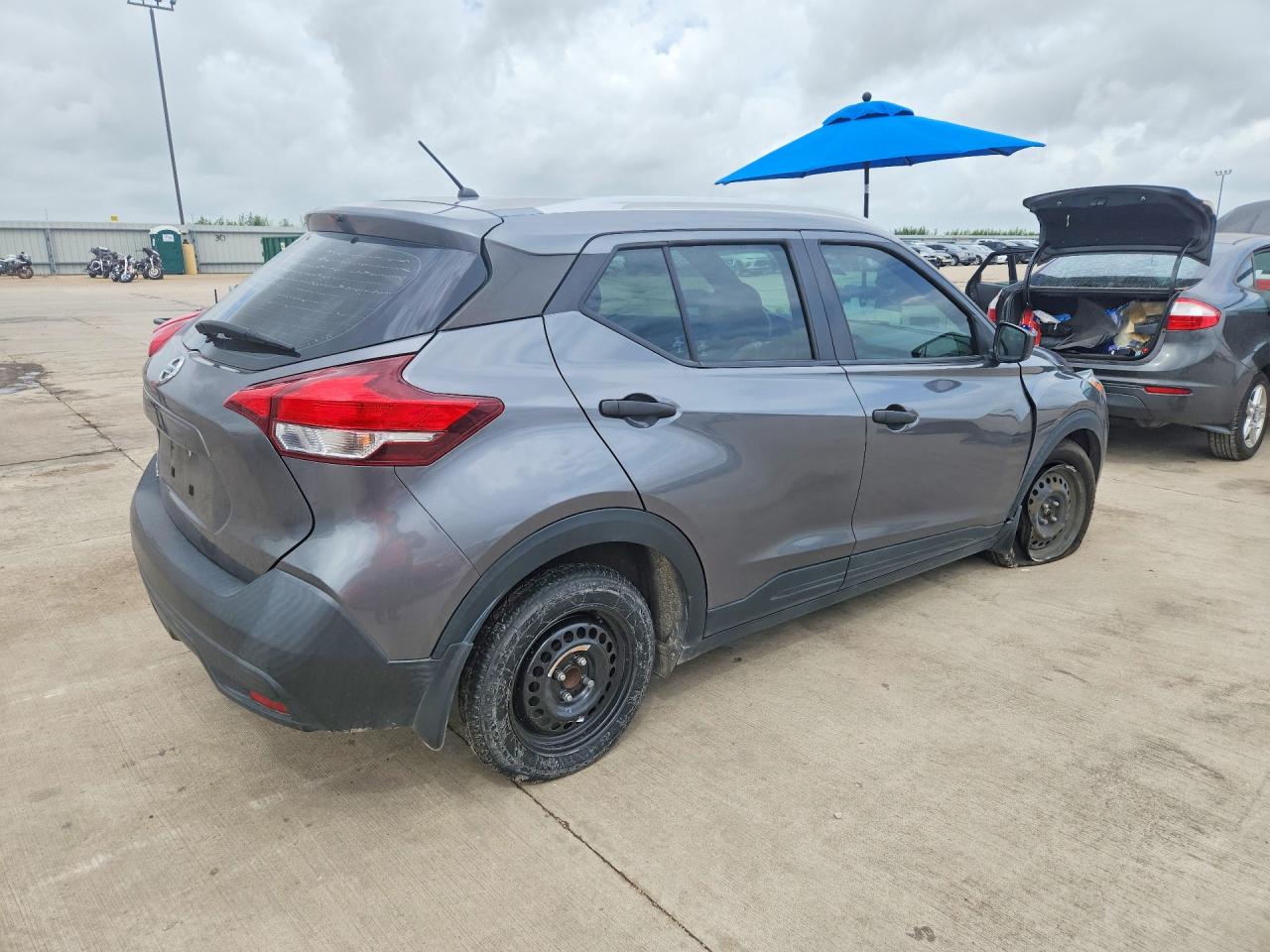 2019 NISSAN KICKS