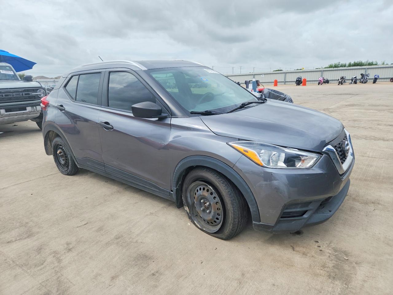 2019 NISSAN KICKS