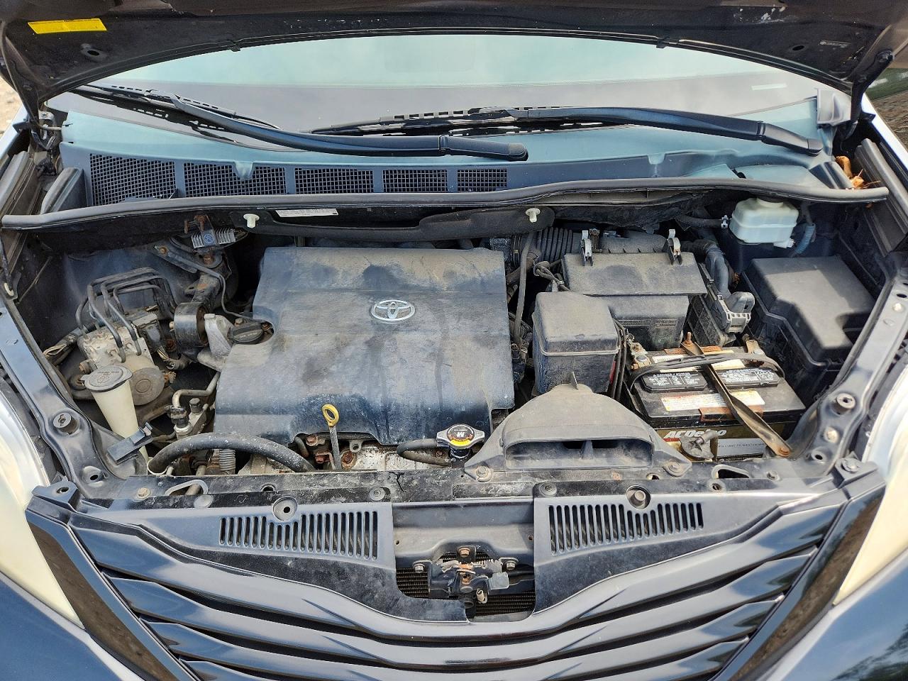 2014 TOYOTA SIENNA