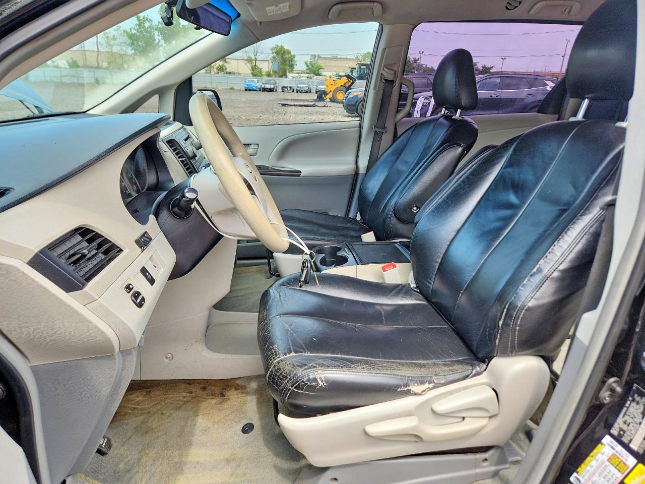2014 TOYOTA SIENNA