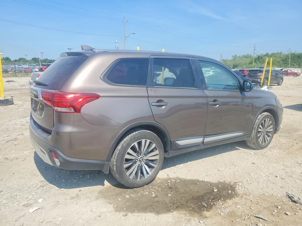 2020 MITSUBISHI OUTLANDER
