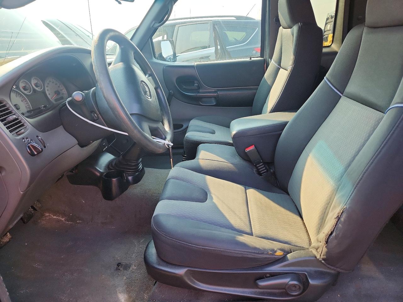 2006 MAZDA B3000
