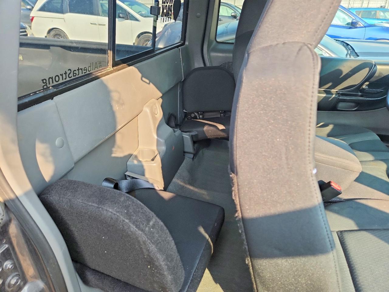 2006 MAZDA B3000