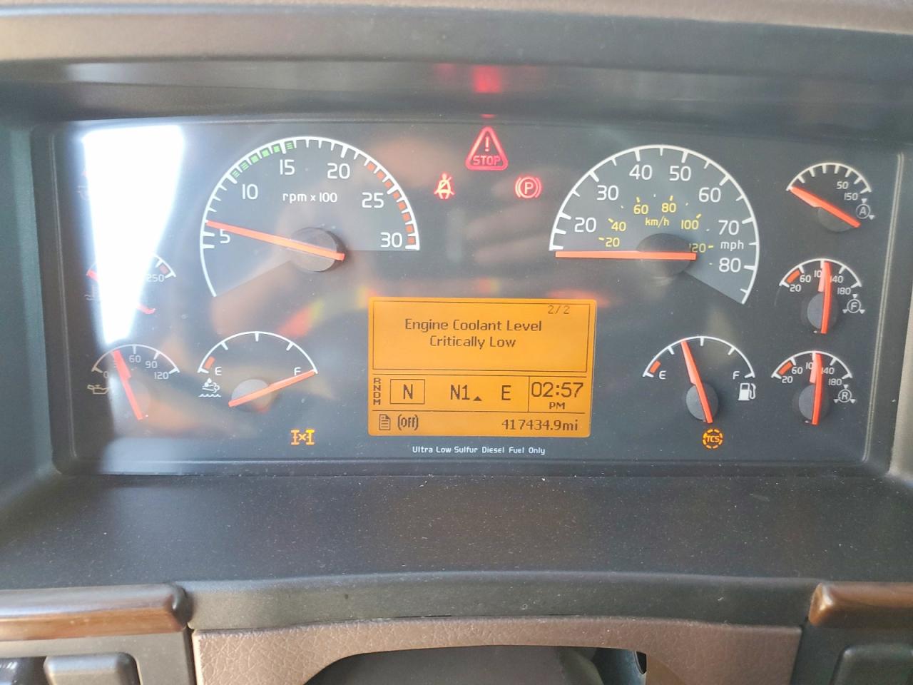 2016 VOLVO VN