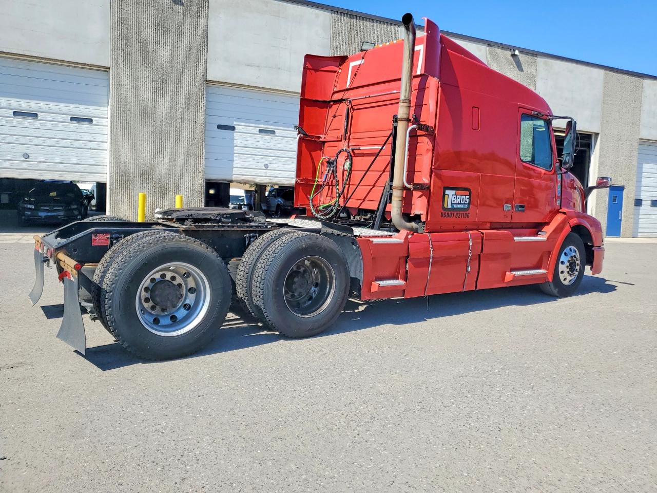 2016 VOLVO VN
