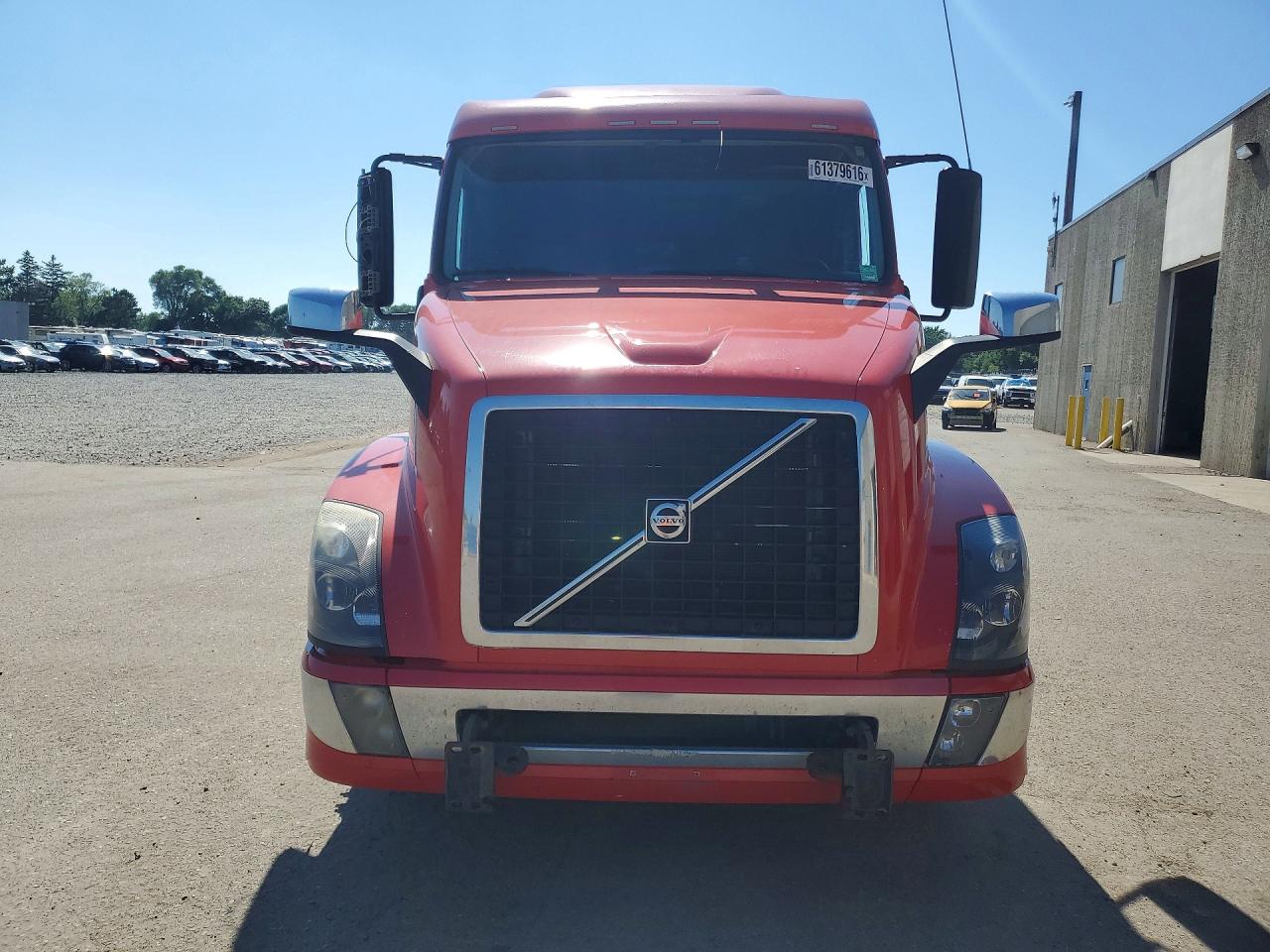 2016 VOLVO VN