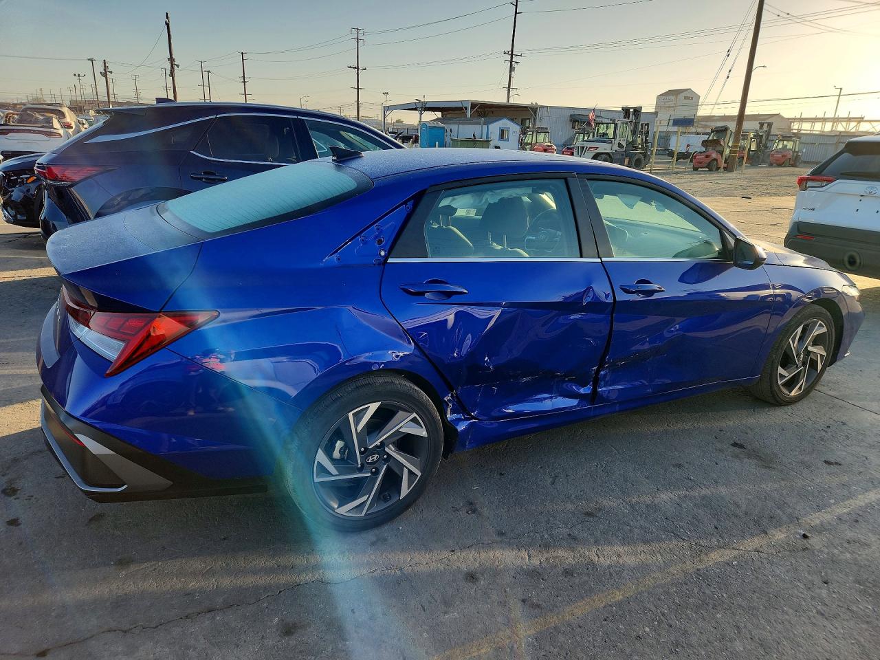 2025 HYUNDAI ELANTRA