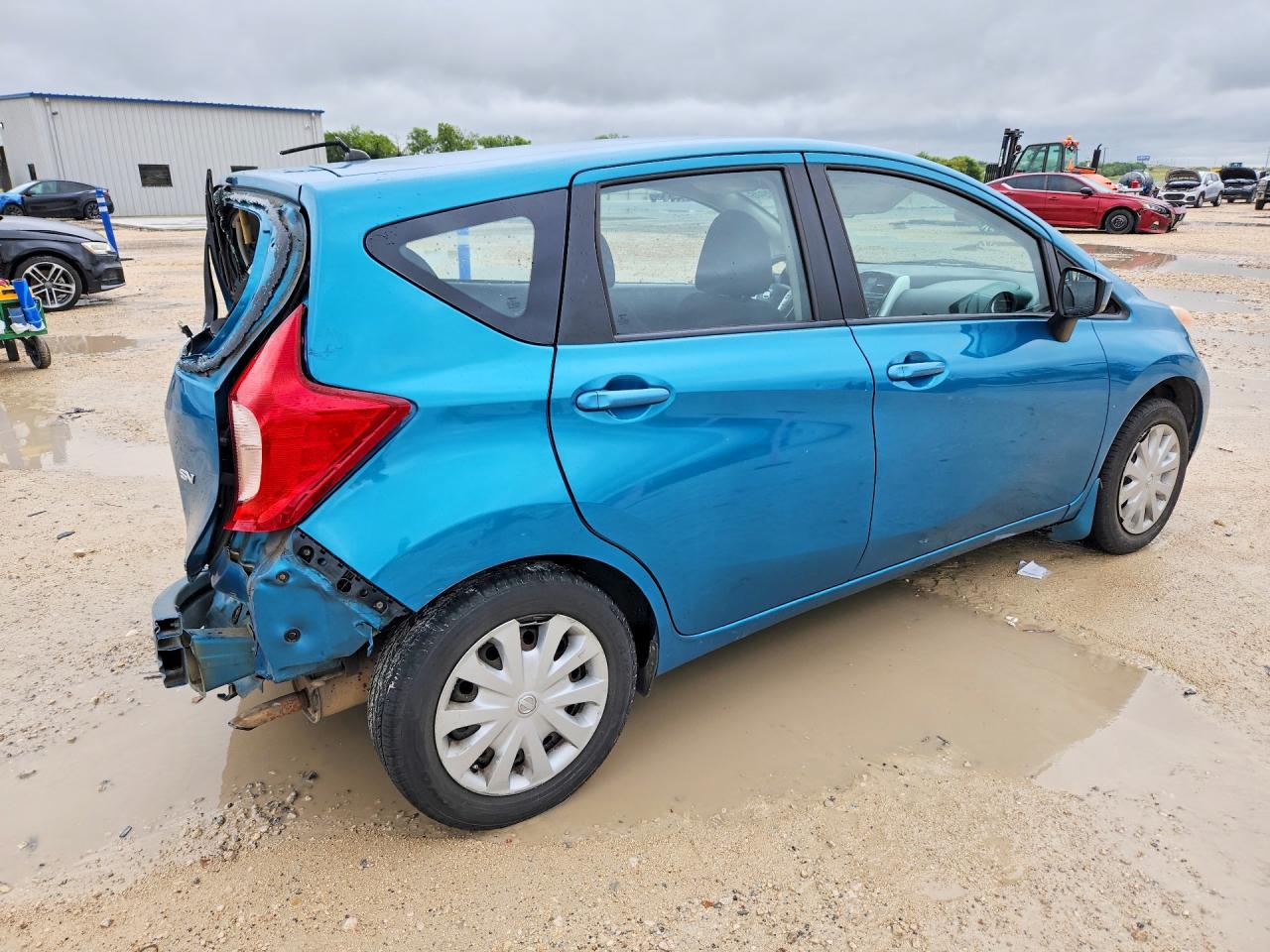 2015 NISSAN VERSA