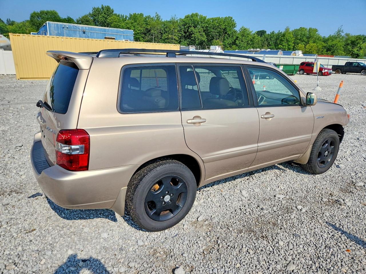 2004 TOYOTA HIGHLANDER