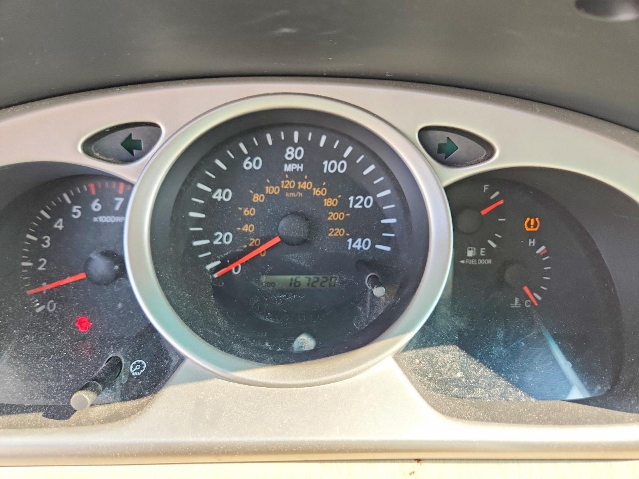 2004 TOYOTA HIGHLANDER
