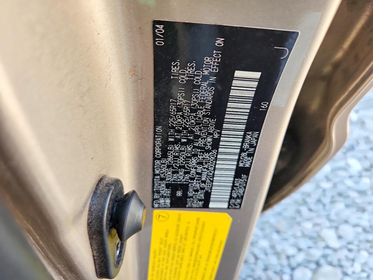 2004 TOYOTA HIGHLANDER