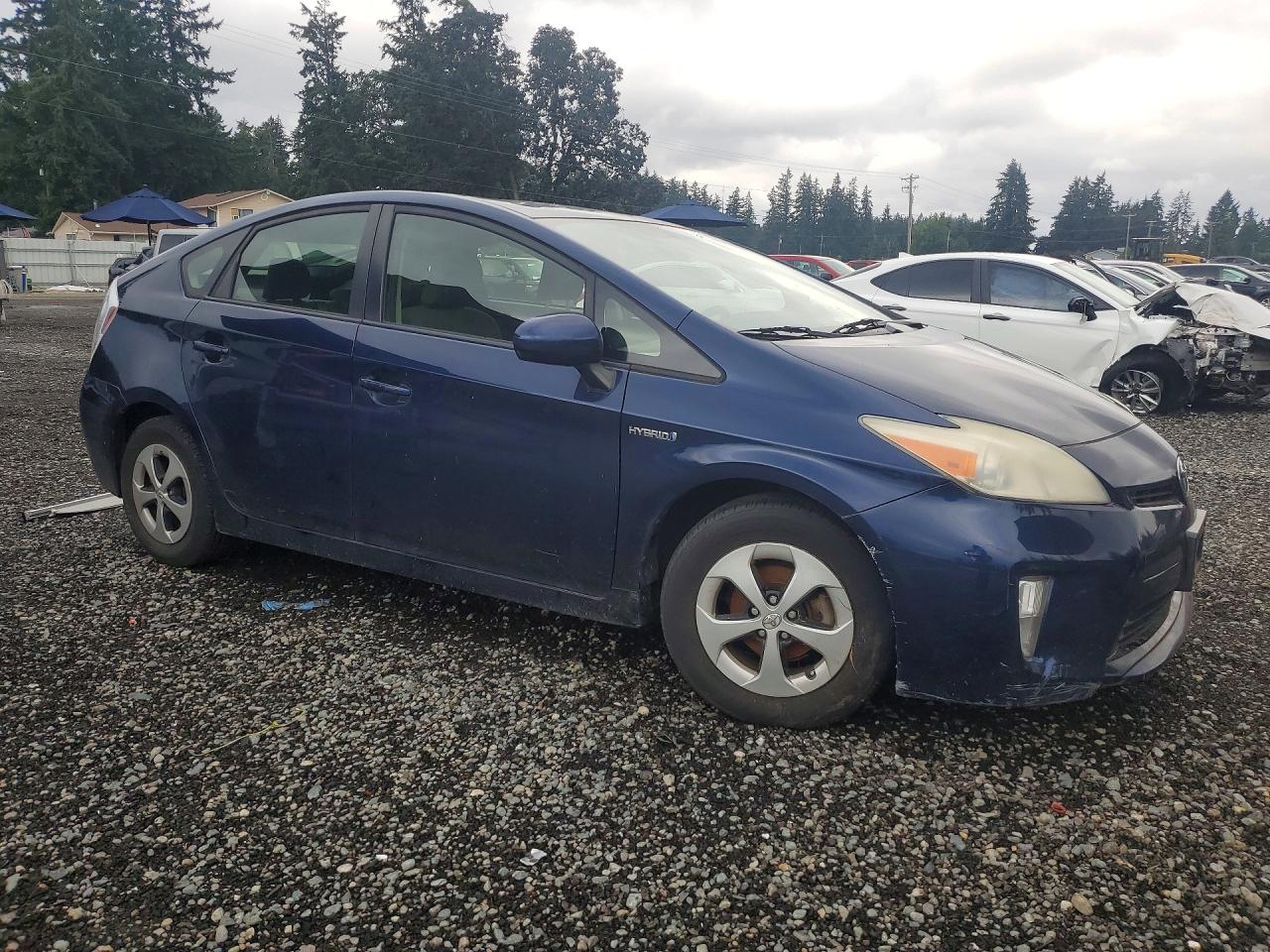 2013 TOYOTA PRIUS THRE
