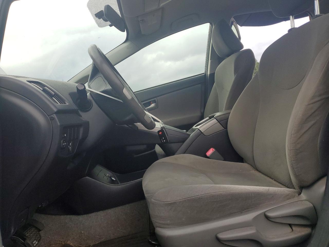 2013 TOYOTA PRIUS THRE