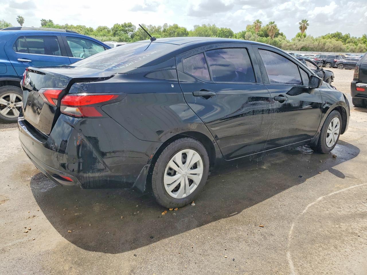 2021 NISSAN VERSA