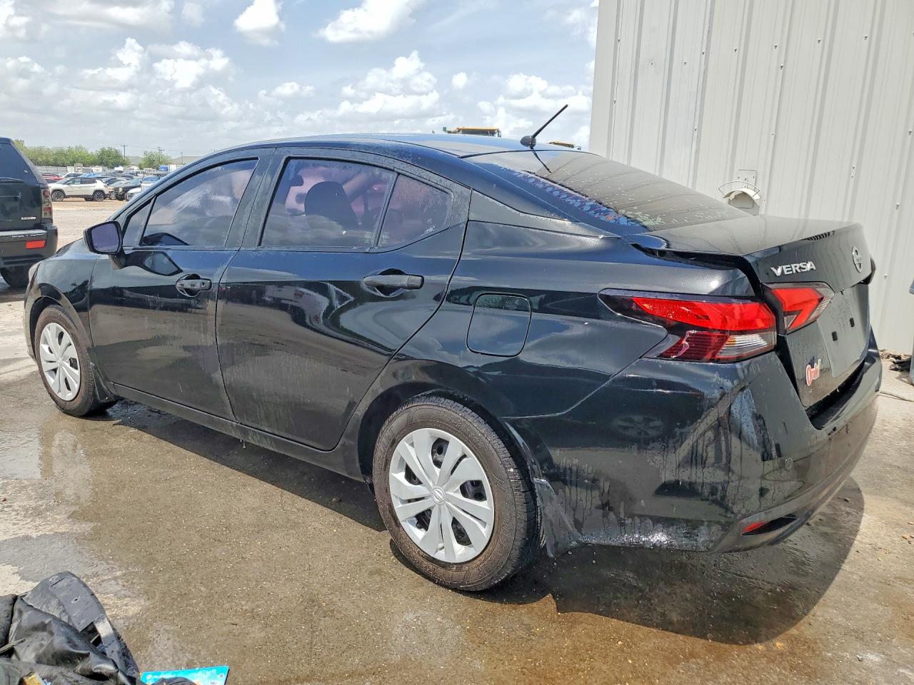 2021 NISSAN VERSA
