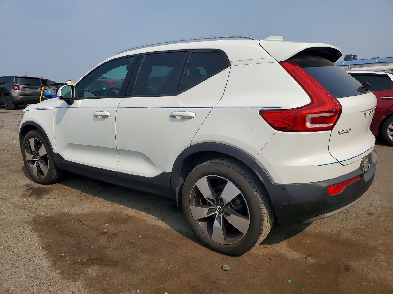 2019 VOLVO XC40