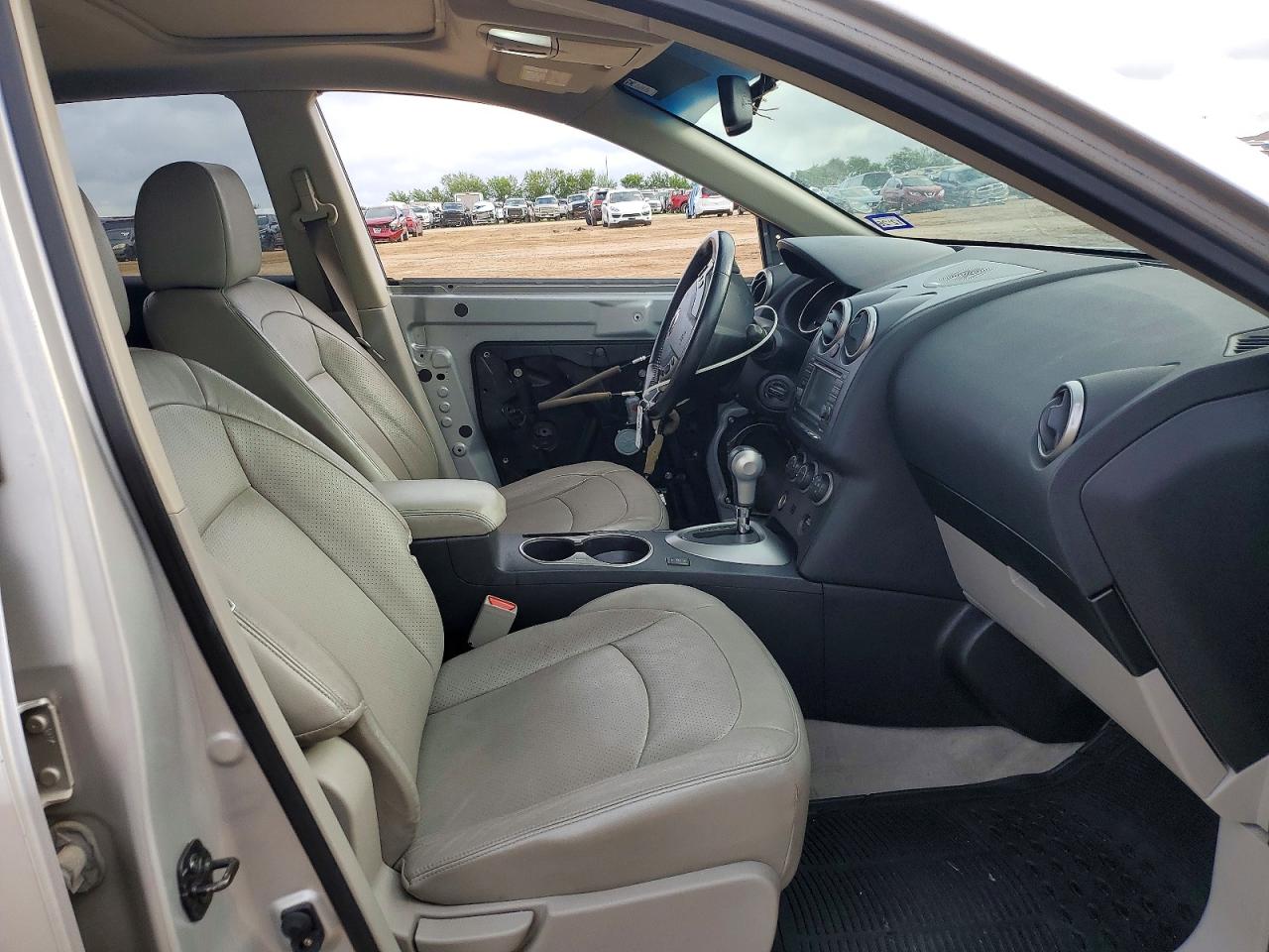 2013 NISSAN ROGUE