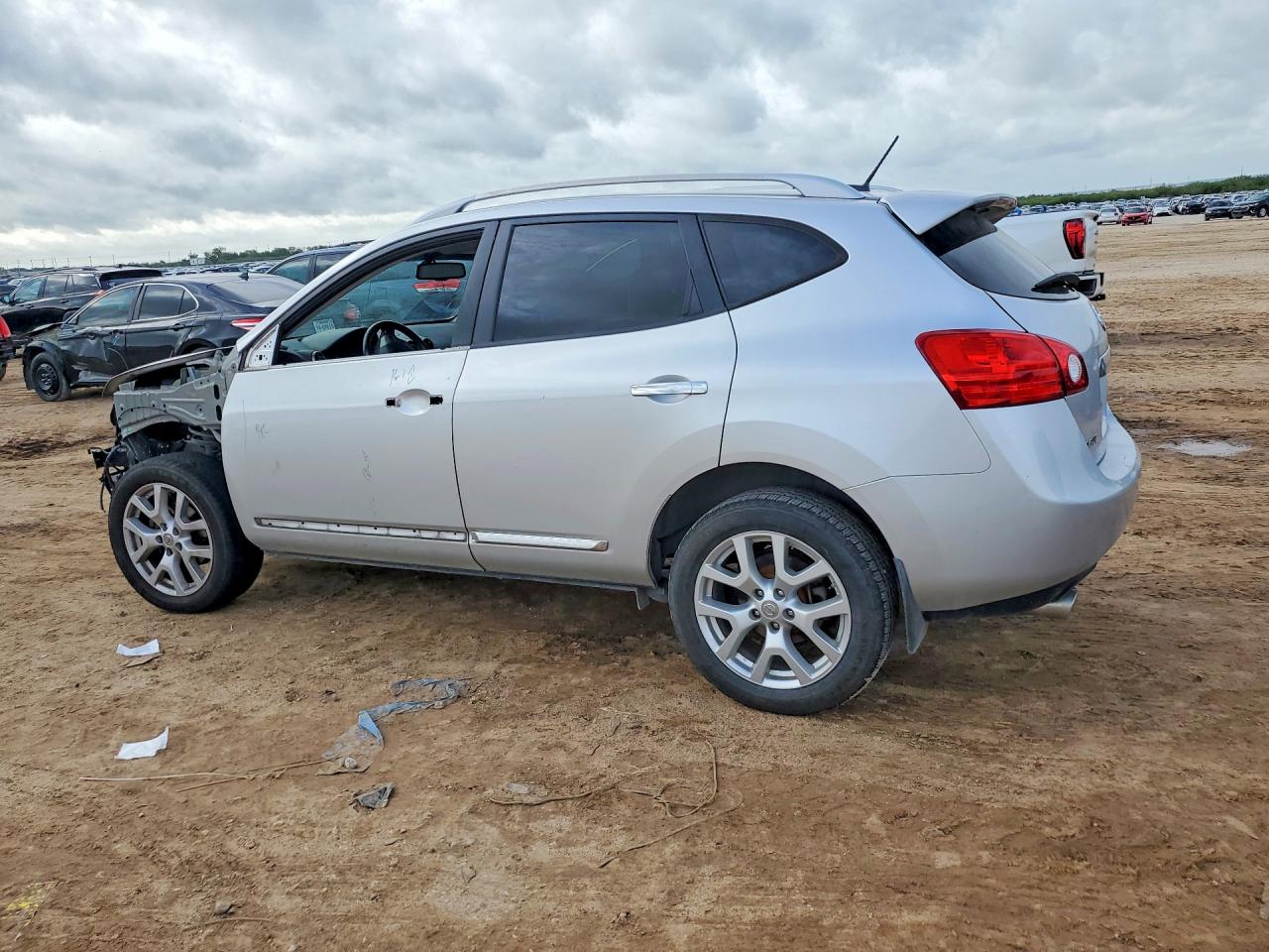2013 NISSAN ROGUE