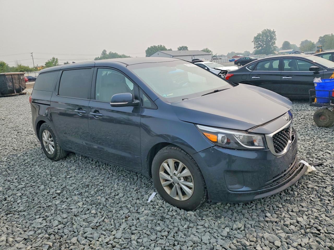 2017 KIA SEDONA LX