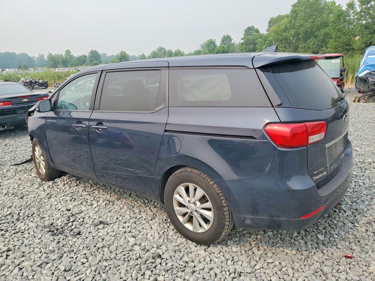 2017 KIA SEDONA LX