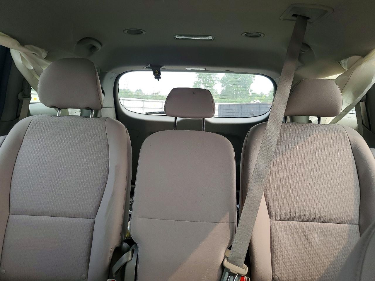 2017 KIA SEDONA LX