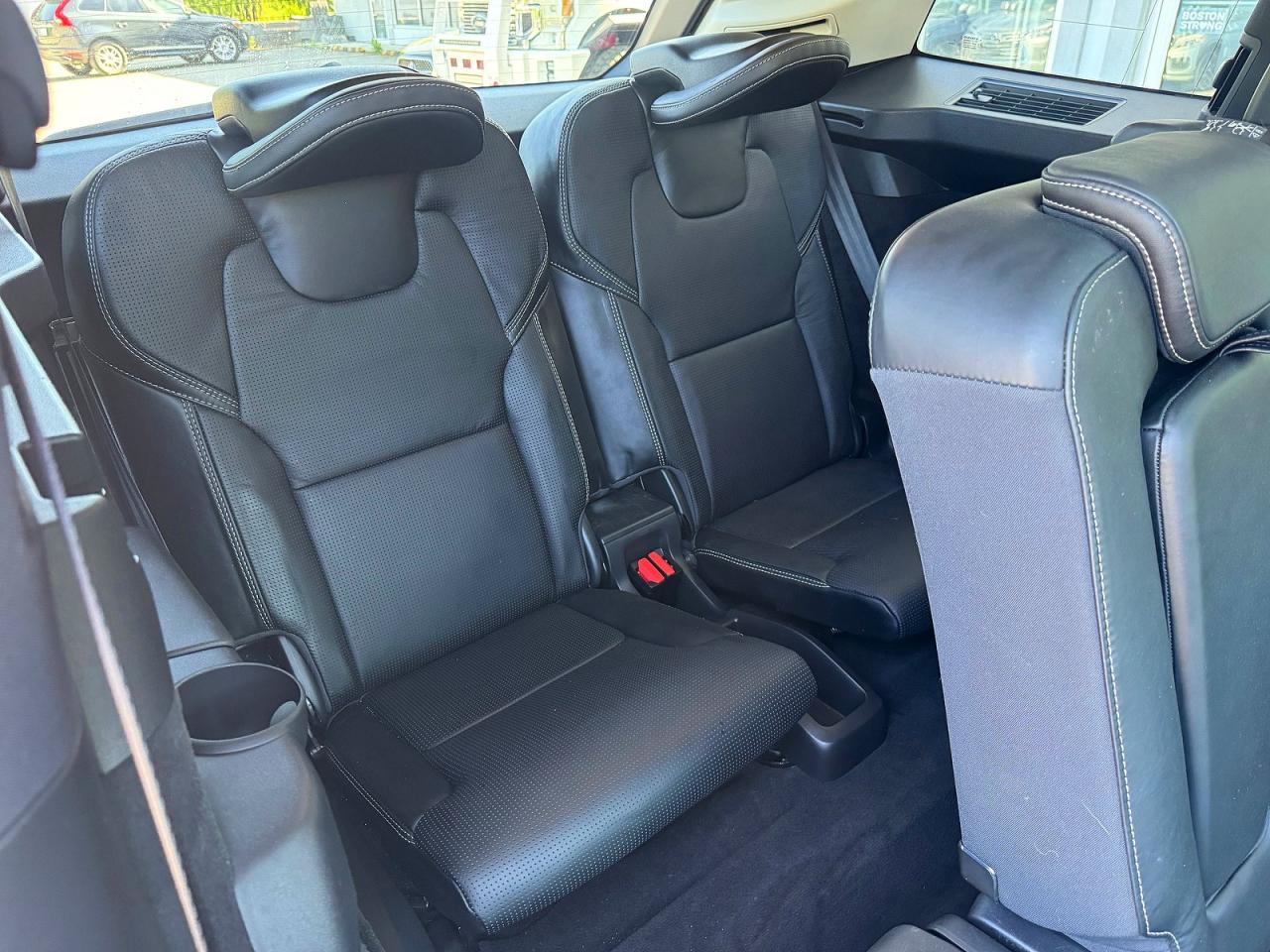 2019 VOLVO XC90