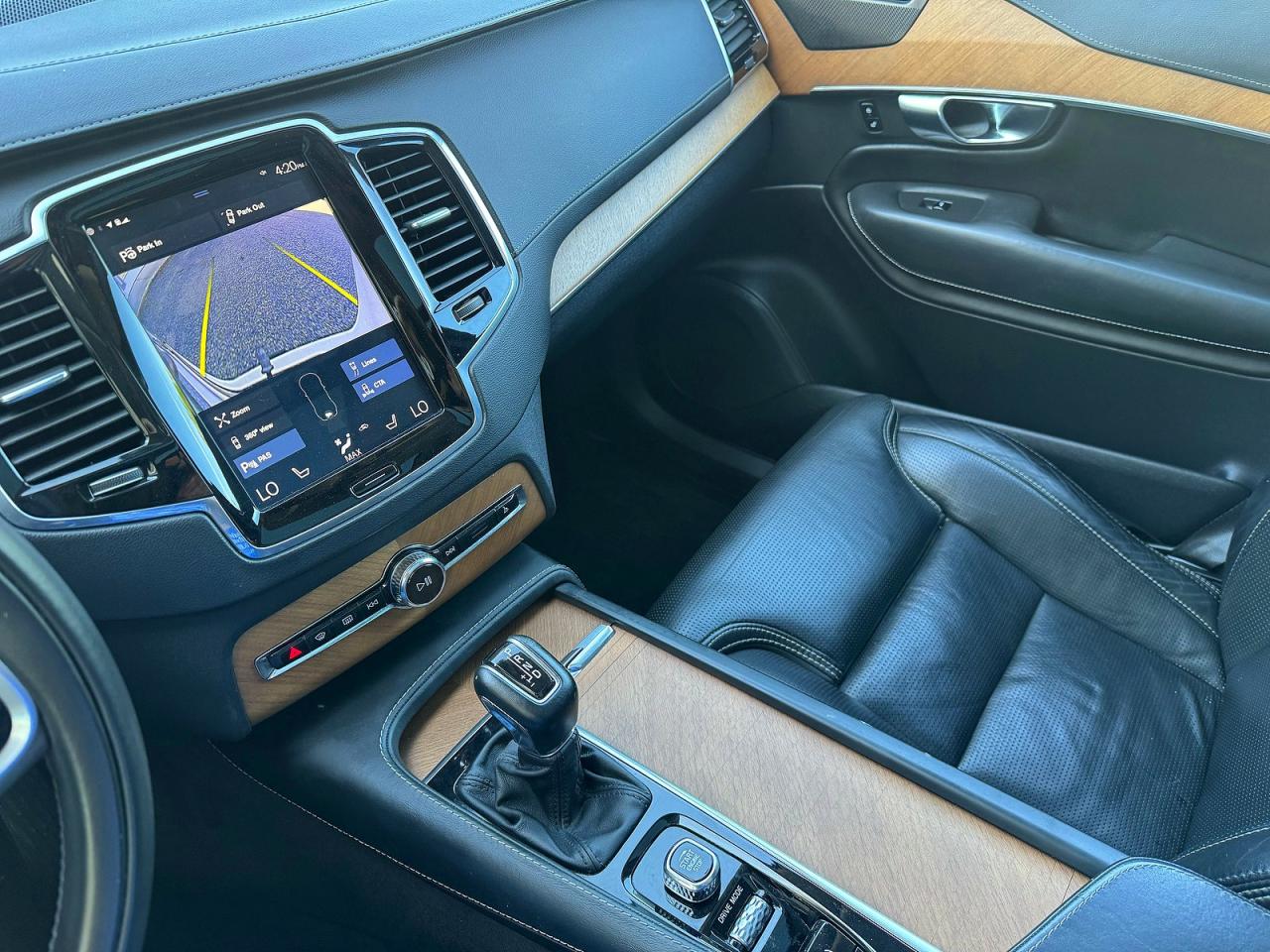 2019 VOLVO XC90