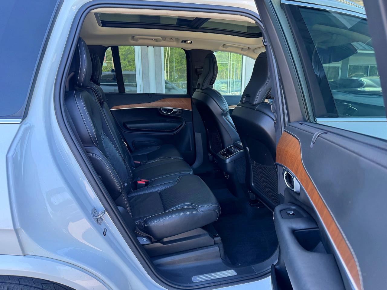 2019 VOLVO XC90