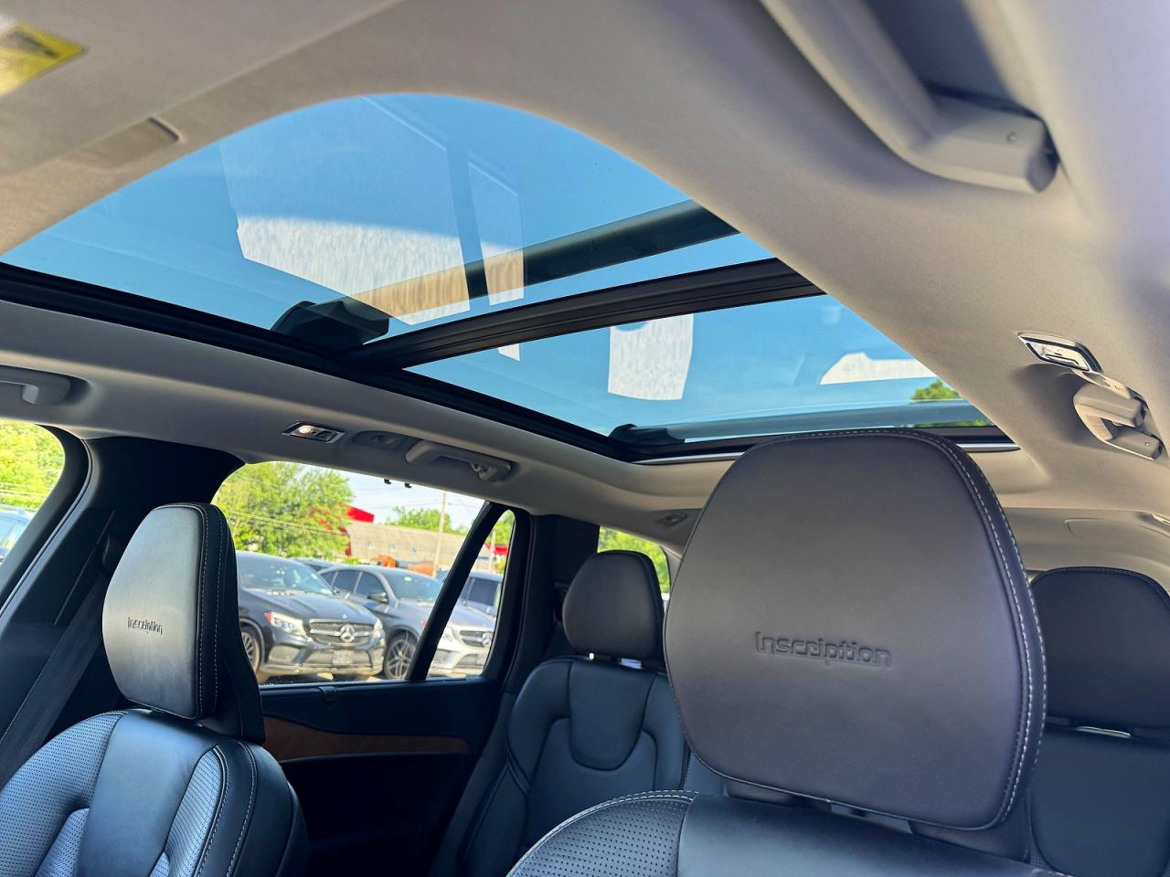 2019 VOLVO XC90