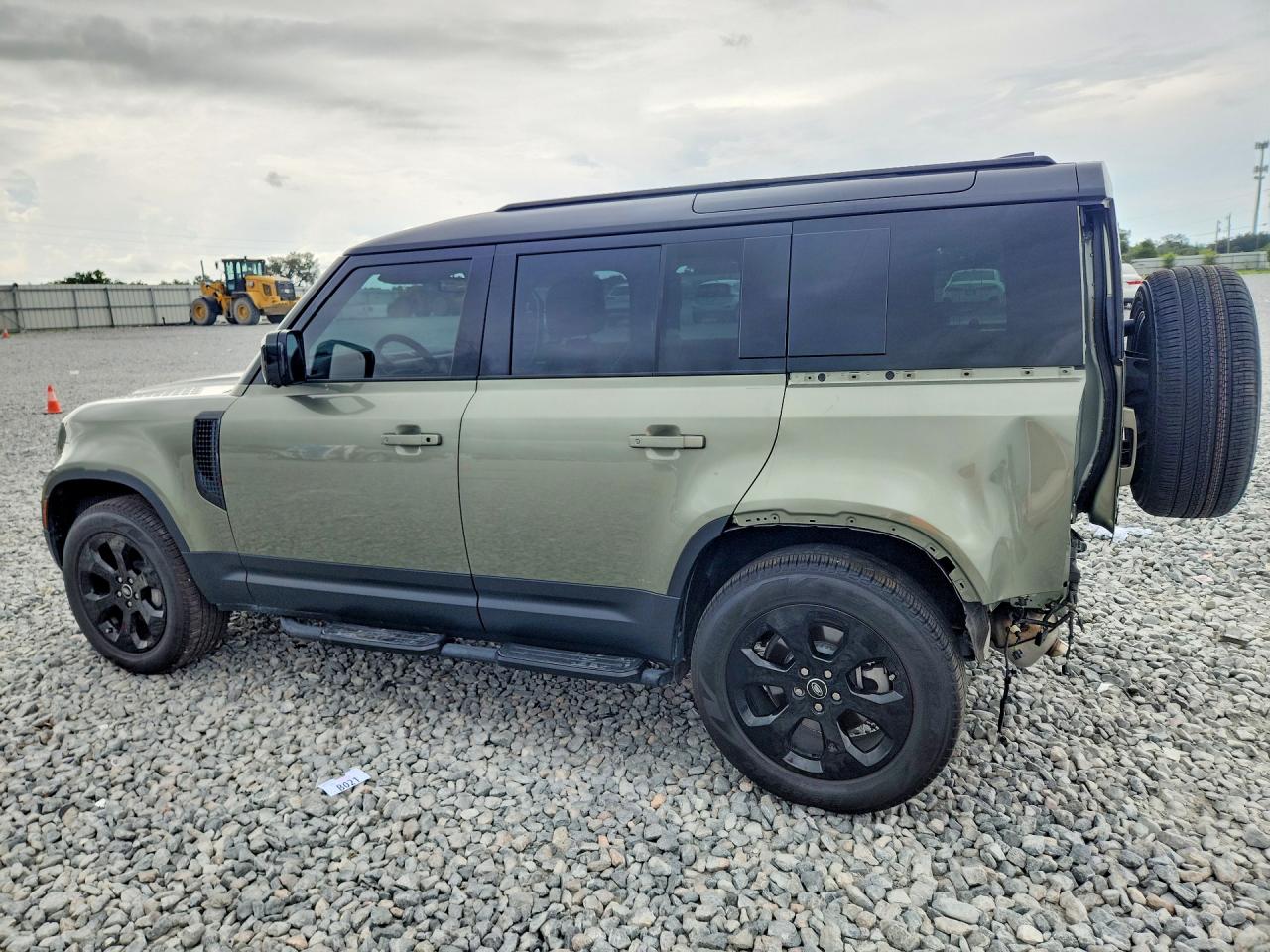 2025 LAND ROVER DEFENDER