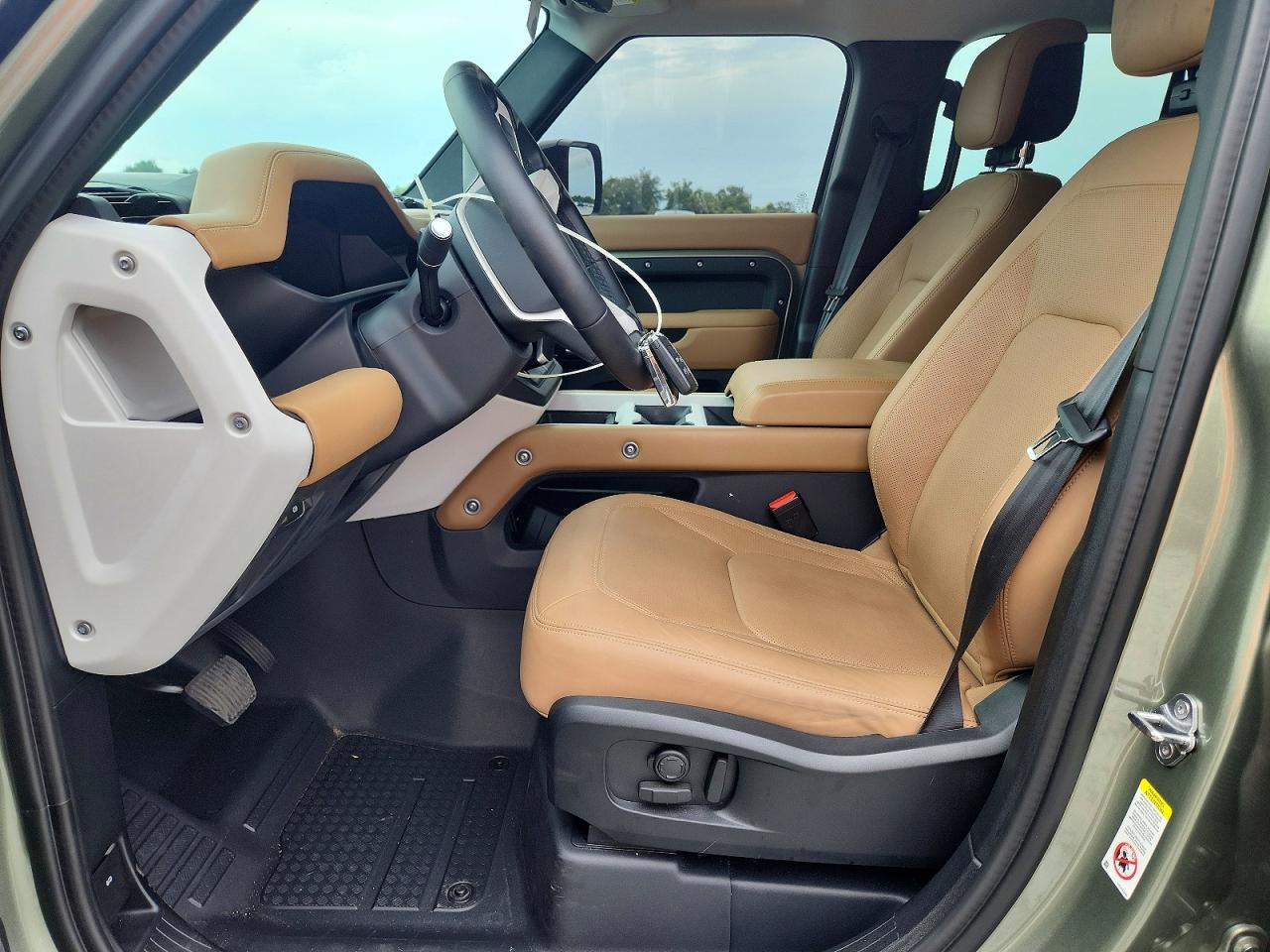 2025 LAND ROVER DEFENDER