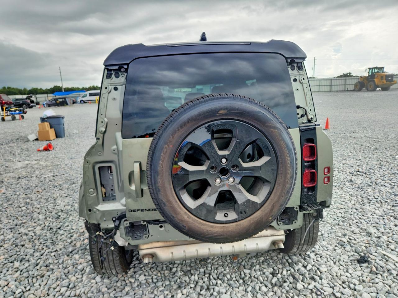 2025 LAND ROVER DEFENDER