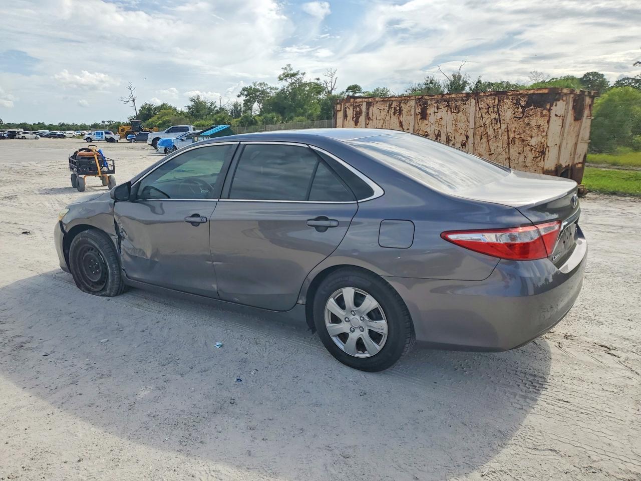 2016 TOYOTA CAMRY