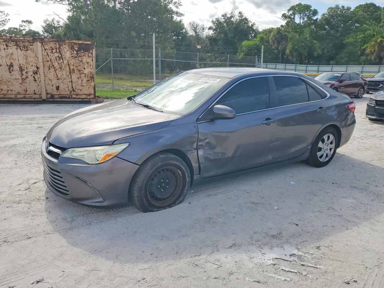 2016 TOYOTA CAMRY