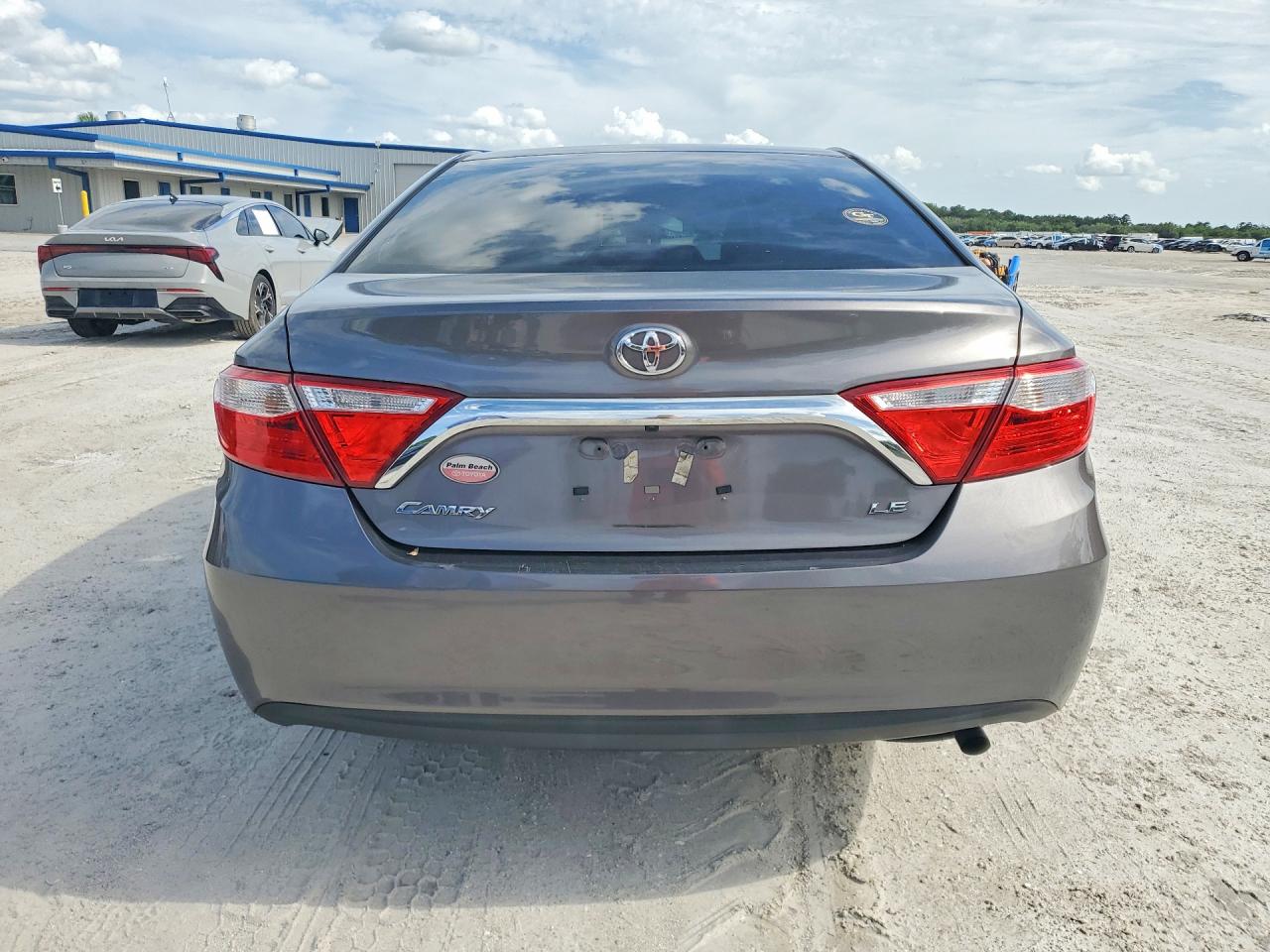 2016 TOYOTA CAMRY