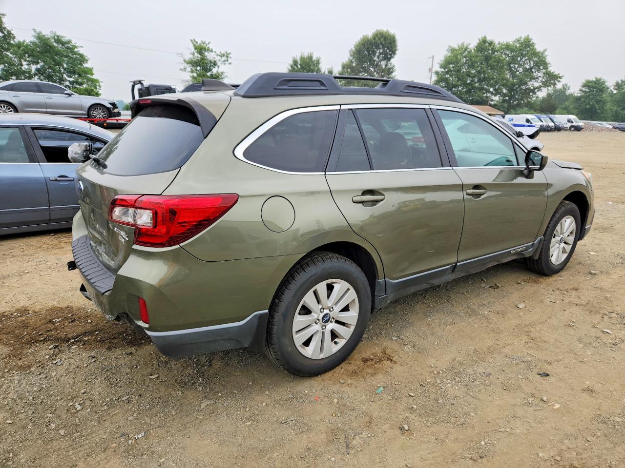 2016 SUBARU OUTBACK